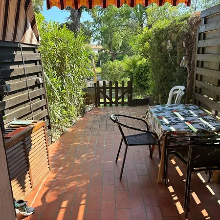 Rez-de-jardin Proche *